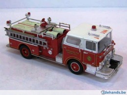 190934320_1-corgi-us52008-1-50-mack-cf-pumper-beth