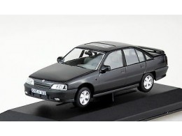 Opel-Omega-3000-schwarz-143-Vanguards-Modellauto-1