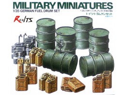 RealTS-Tamiya-35186-WWII-German-Fuel-Drum-Set-1-35