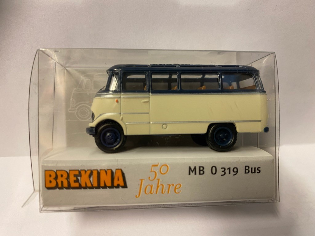 MB O 319 Bus. Hvit/blå - Trønderfrim Frimerker og Hobby